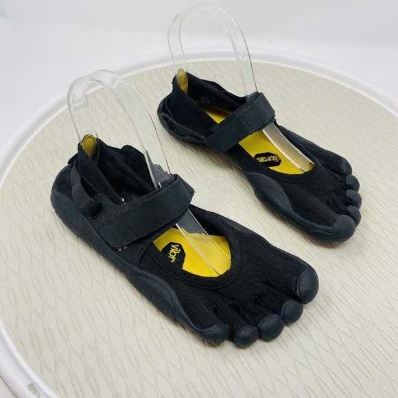 Vibram | Shoes | Vibram Fivefingers 37 
